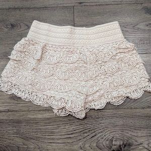 Ruffled shorts